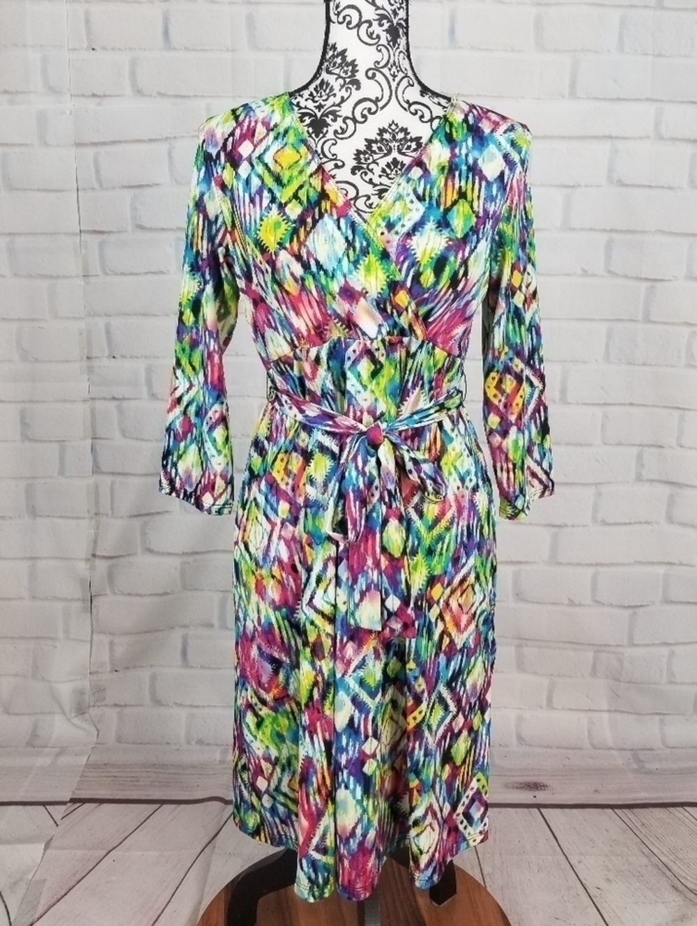 Three Season maternity dress geo print long sleeve